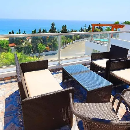 Luxury 5 Bedroom With Pool