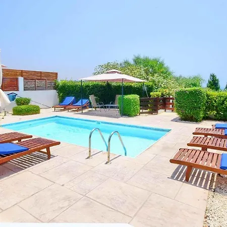 Luxury 5 Bedroom With Pool